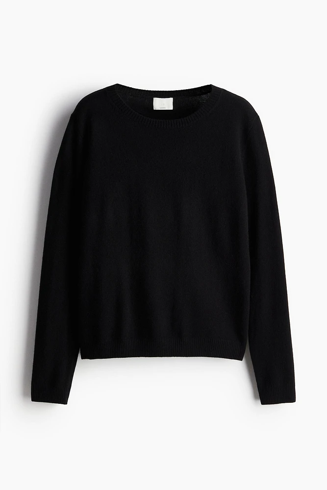 Fine-Knit Cashmere Sweater