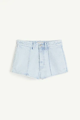 Mini short en denim avec plis devant