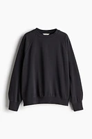 Raglan-sleeved Sweatshirt