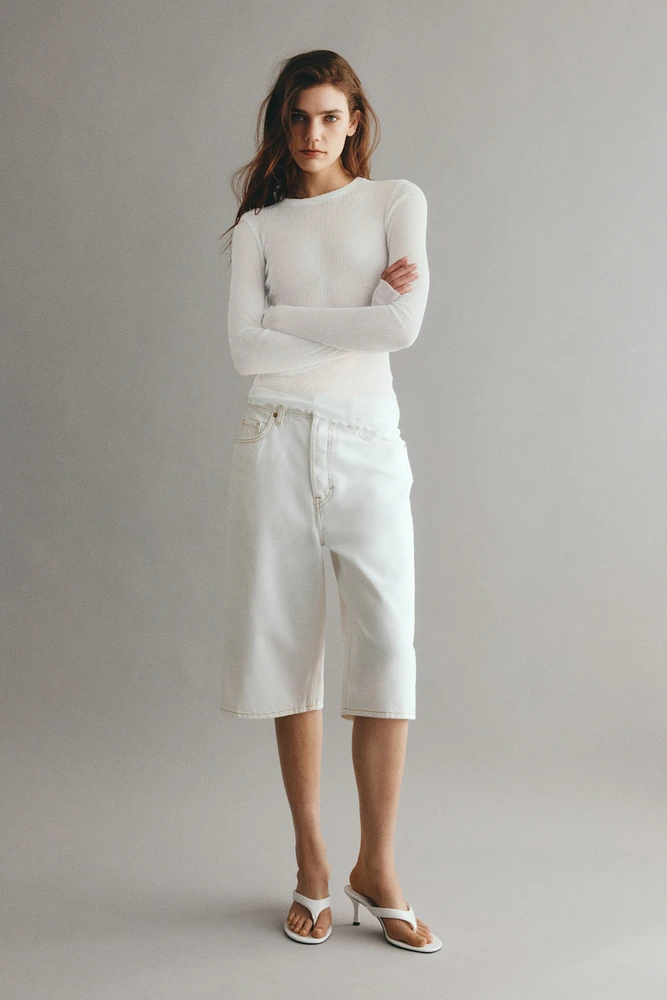 Short en denim haut du genou