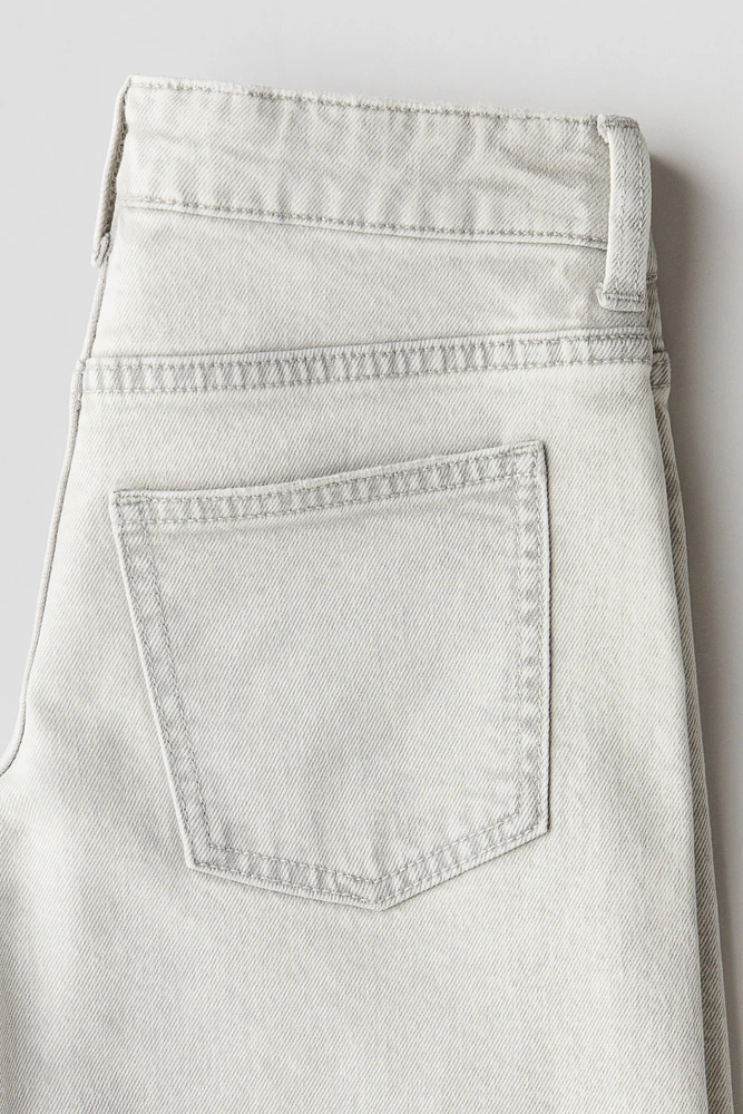 Jean taille basse à jambes larges