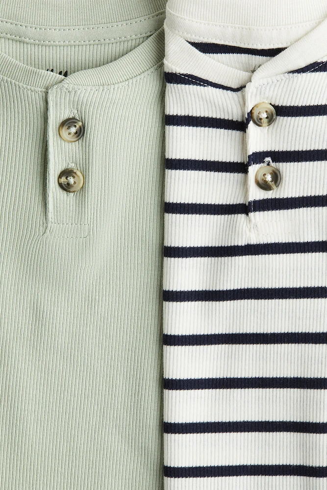 Lot de 2 T-shirts côtelés à encolure boutonnée