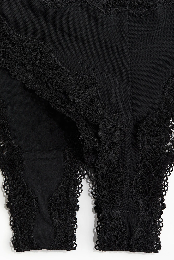 Lot de 5 culottes en microfibre et dentelle