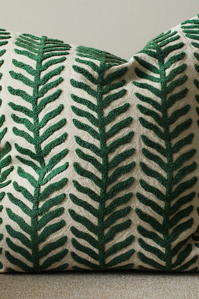 Housse de coussin brodée