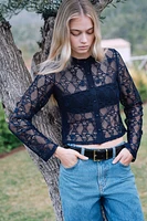 Hole-patterned cardigan