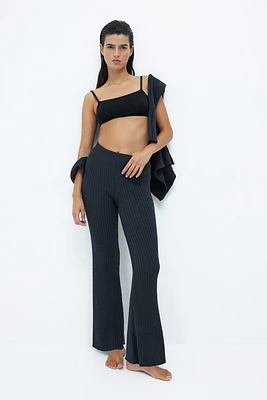 Pantalon évasé en tricot côtelé