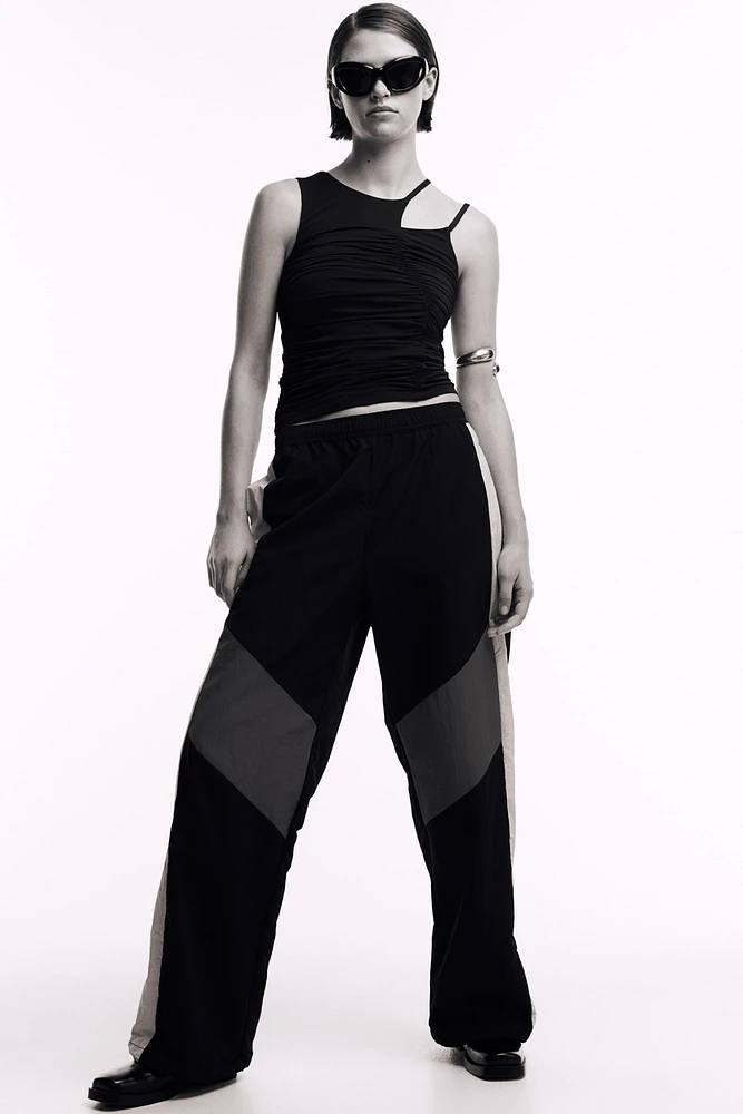 Gathered Asymmetric Top