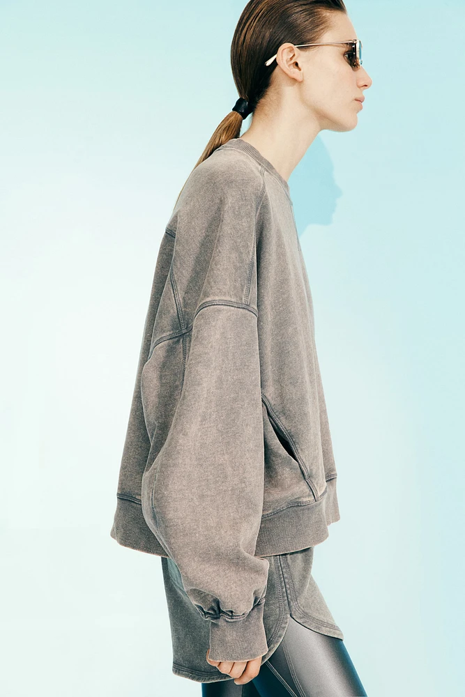 Oversized Washed Sweatshirt