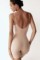 Maillot extensible et sculptant d'allure ferme
