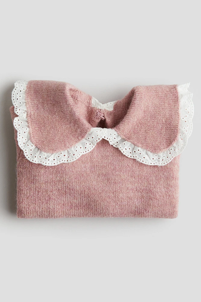 Sweater with Peter Pan Collar