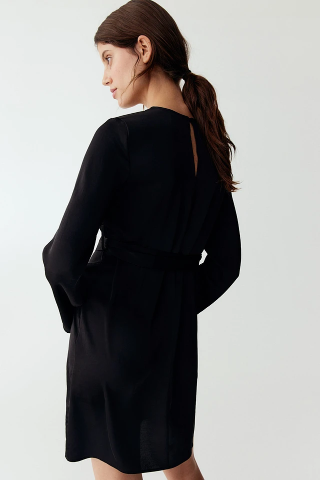 h&m tie belt satin dress H&M MAMA Tie-belt Satin Dress