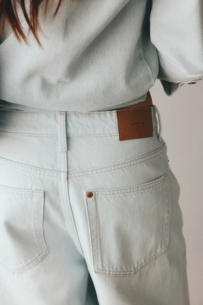 Short en denim haut du genou