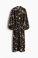 Robe en lin mélangé avec ceinture à nouer