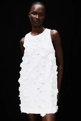 Appliquéd Linen-Blend Shift Dress