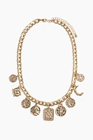 Short pendant necklace