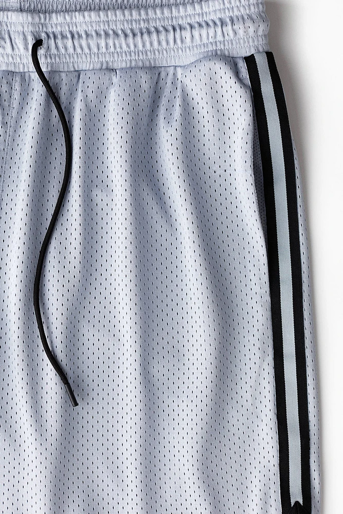 Loose-Fit Basketball Shorts with DryMove™