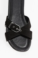 Crossover-strap sandals