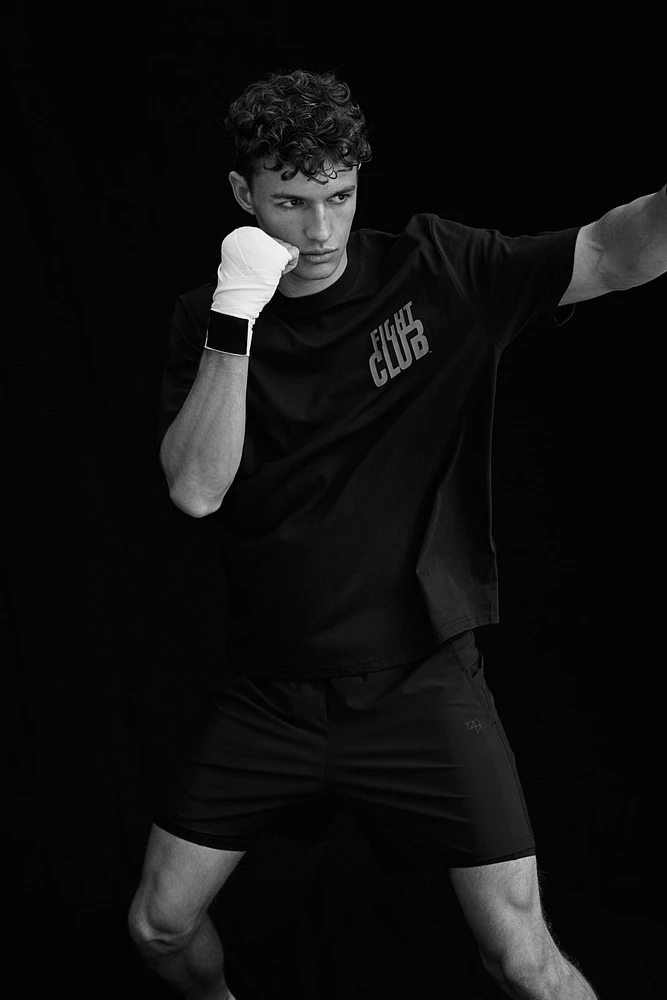 T-shirt de sport coupe classique avec DryMove™