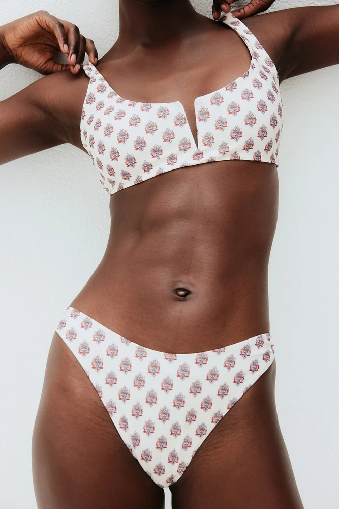 Bas de maillot échancré