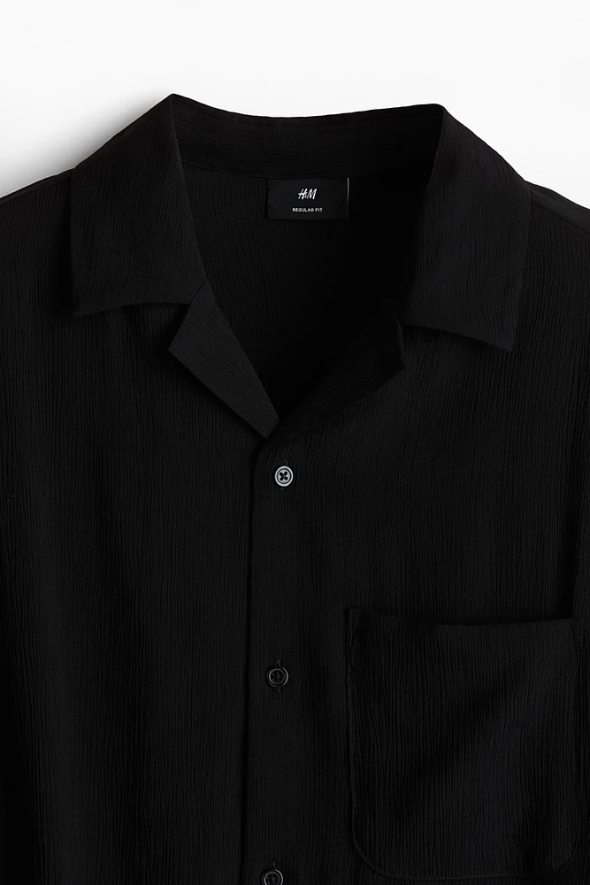 Chemise froissée classique avec col cubain