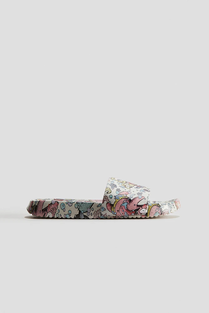 Printed Pool Shoes