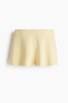 Short en tricot