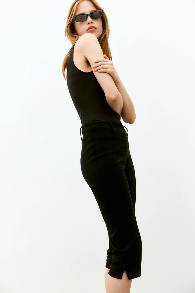 Slit-hem Capri Pants