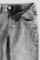 Relaxed Tapered Fit Jeans