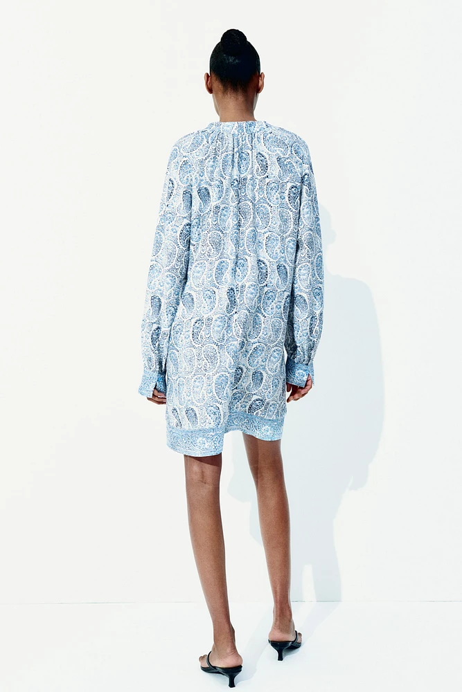 Robe tunique avec ceinture à nouer