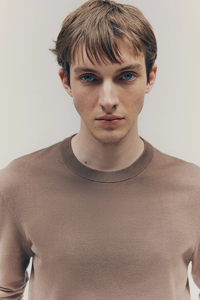 Slim Fit Fine-Knit Sweater