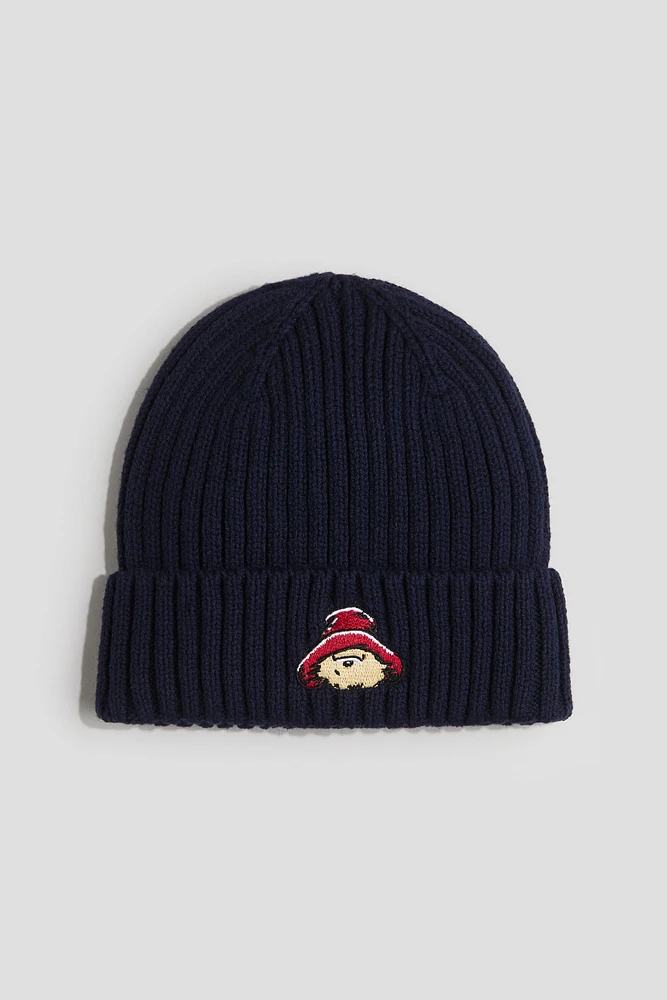 Tuque avec détail brodé