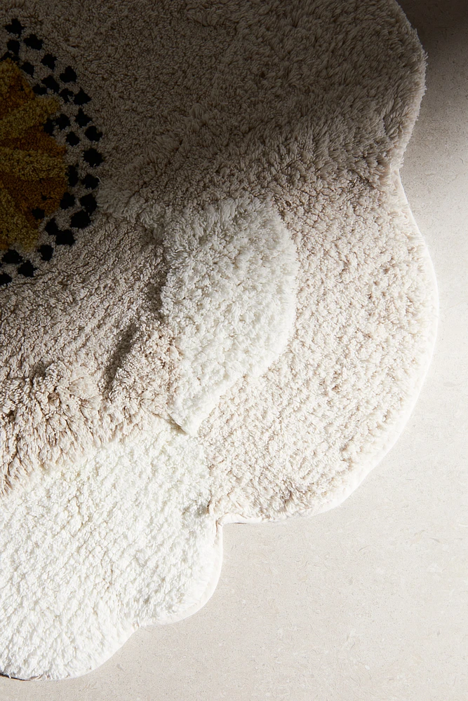 Tufted Flower-Shaped Bath Mat