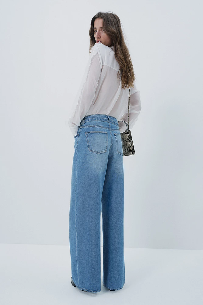 Wide-Leg Belted Jeans