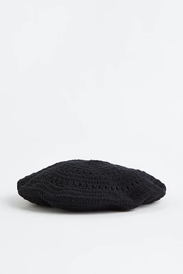 Crochet-look Beret