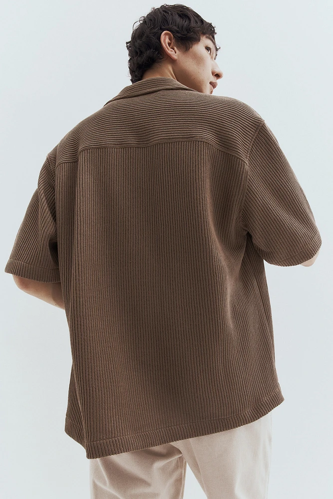 Chemise côtelée ample avec col cubain