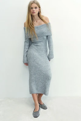 Robe épaules nues en fin tricot