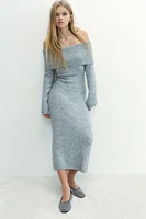 Robe épaules nues en fin tricot