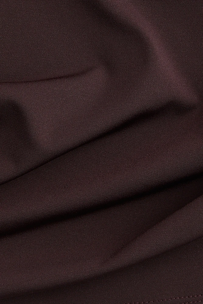 Haut à effet drapé