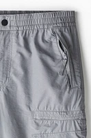 Pantalon cargo classique en sergé