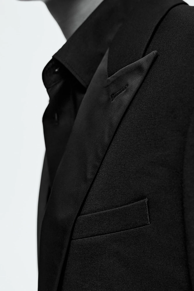 Slim Fit Single-Breasted Tuxedo Jacket