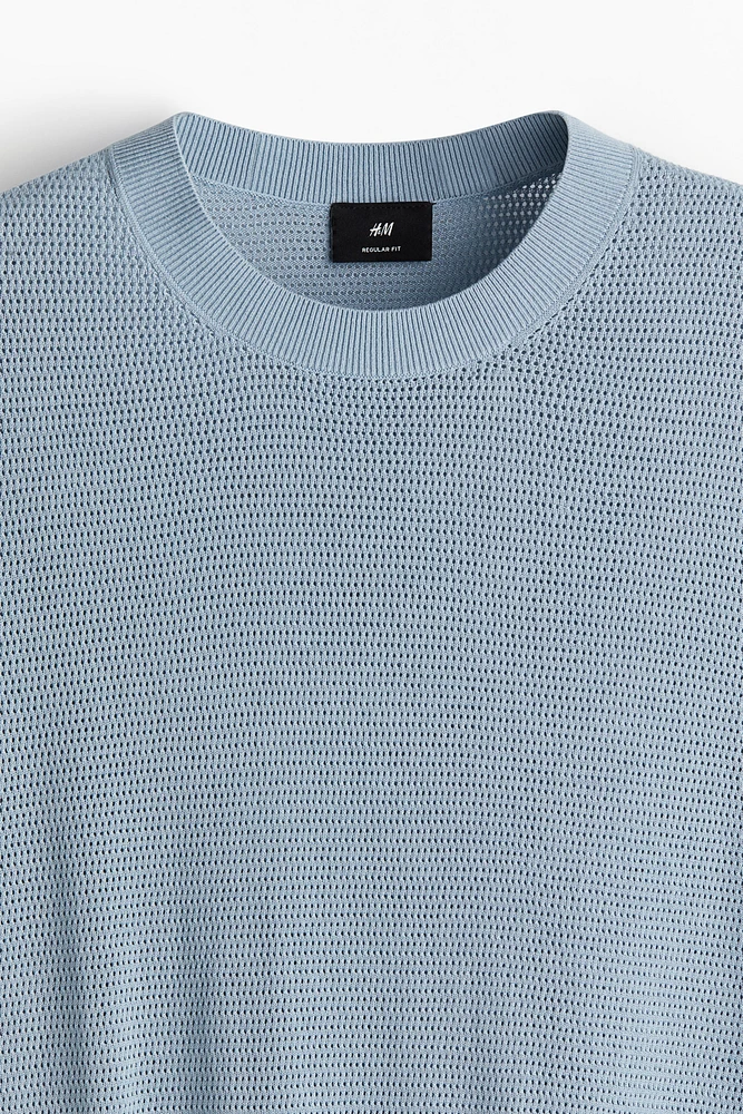 T-shirt coupe classique en tricot ajouré