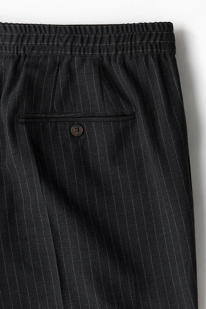 Pantalon classique avec plis