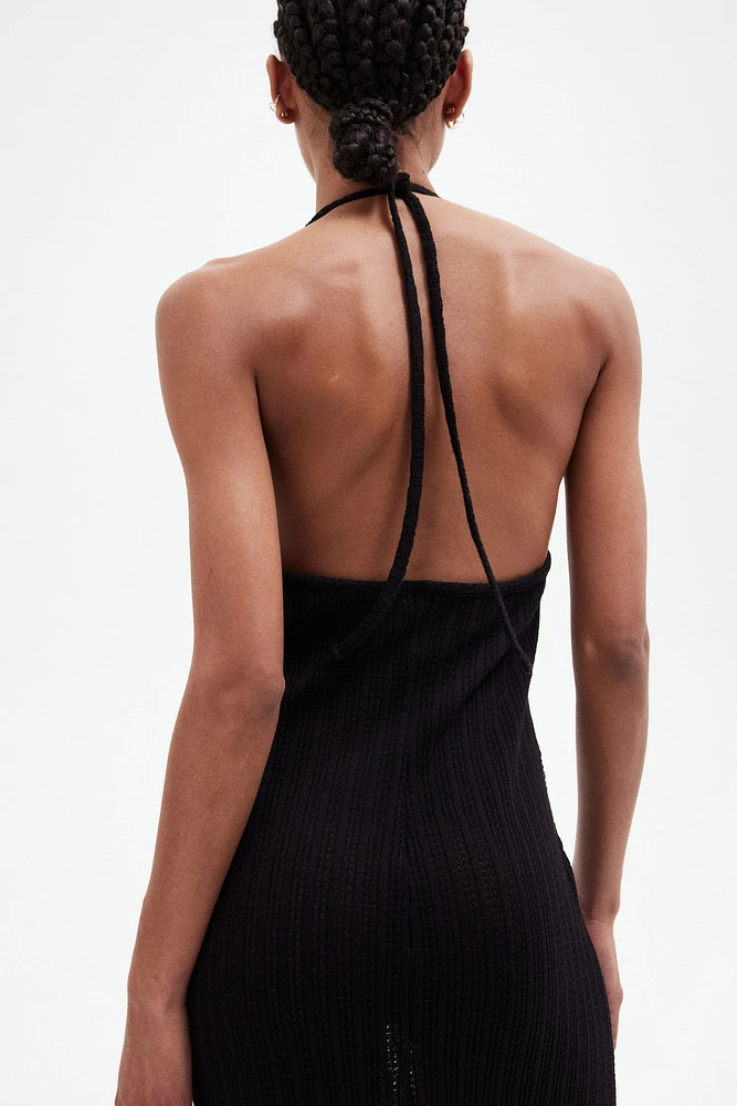 Robe ornementée en maille pointelle