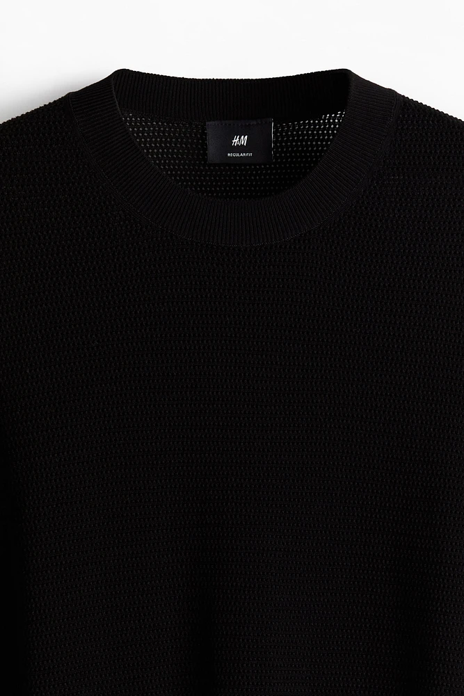 T-shirt coupe classique en tricot ajouré