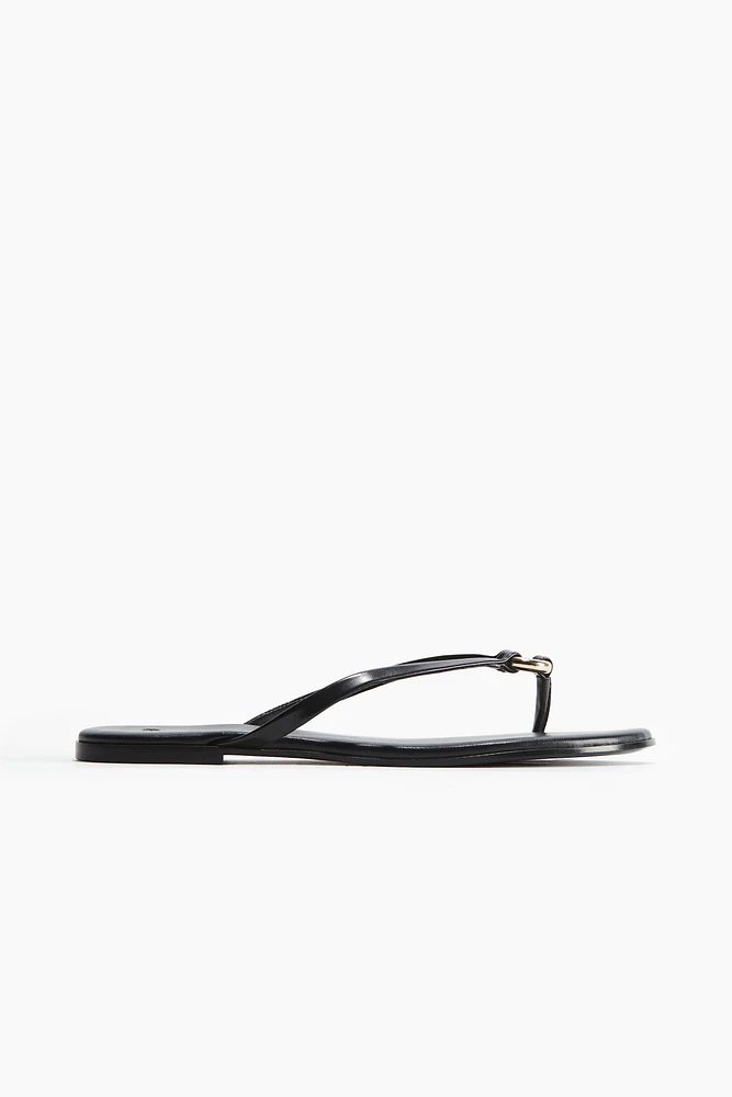 Ring-Detail Flip-Flops