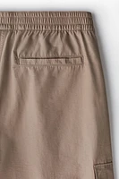 Pantalon cargo classique en sergé