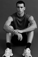 Loose-Fit Sports Tank Top with DryMove™