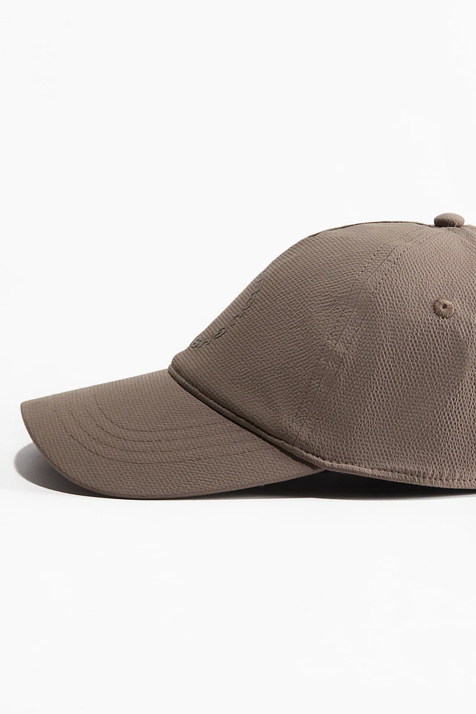Casquette avec motif