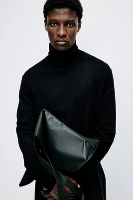 Slim Fit Fine-Knit Turtleneck Sweater