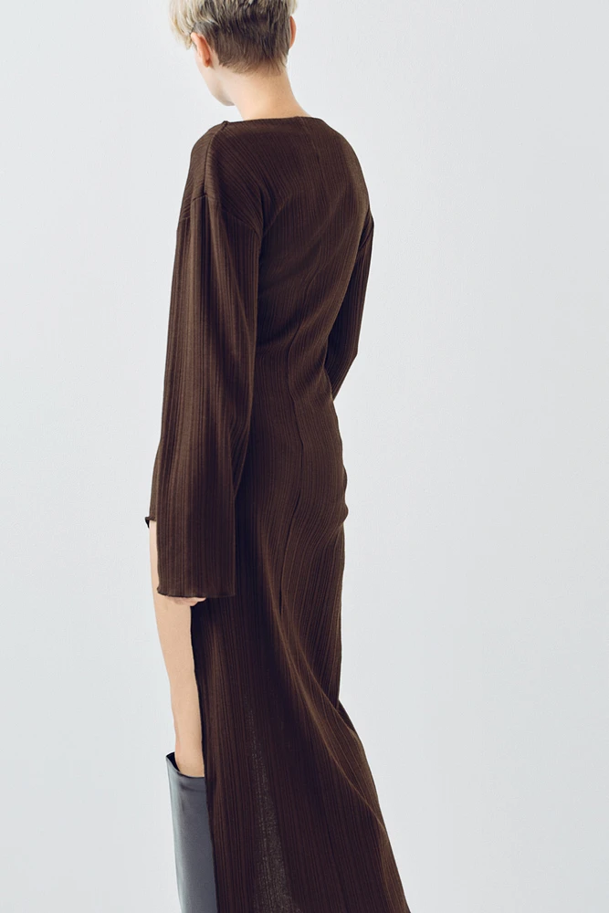 Ribbed asymmetric dress